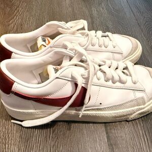 Nike Blazer Low ‘77 Vintage Team Red